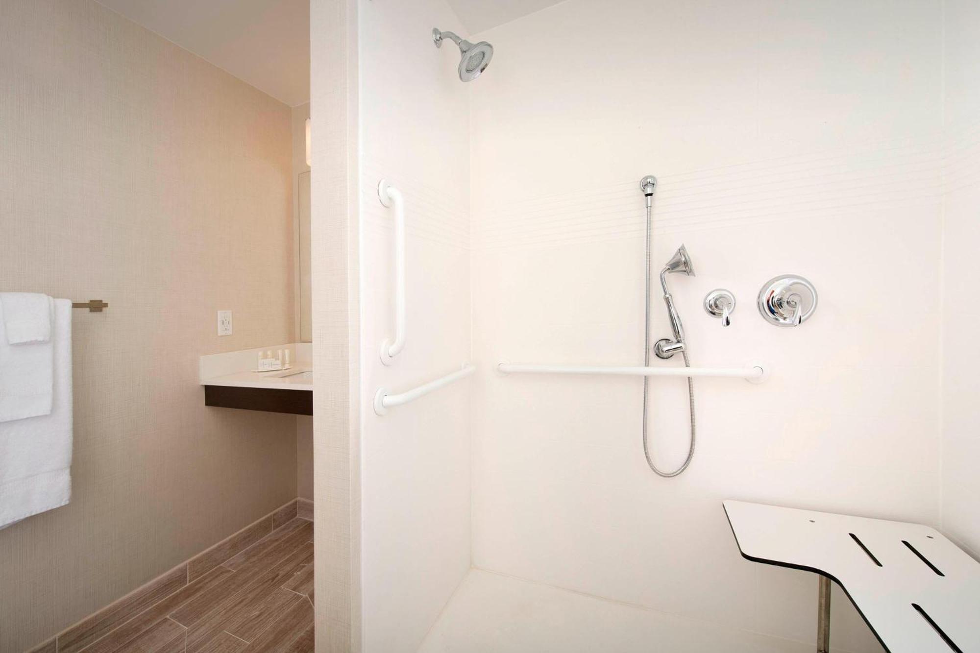 Towneplace Suites By Marriott Alexandria Fort Belvoir Mount Vernon Exterior photo